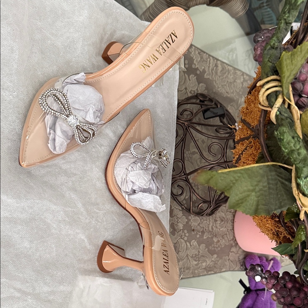 NEW Azalea Wang Blush Crystal Bow Clear Strap Mules. Includes dust covers - Picture 3 of 8